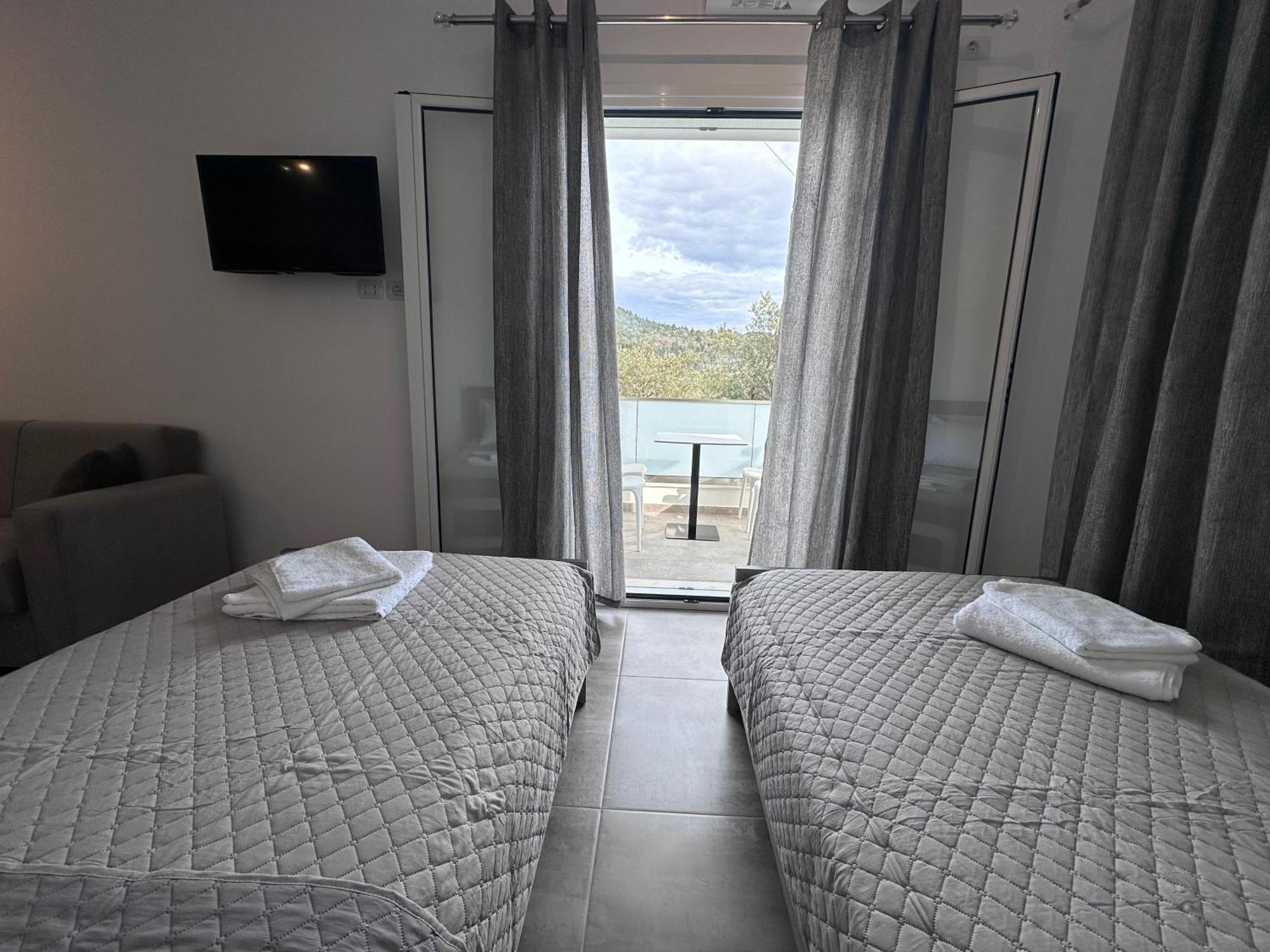 Vila Melina Himare Ngoại thất bức ảnh